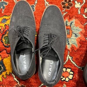 Rail shoes in very good condition